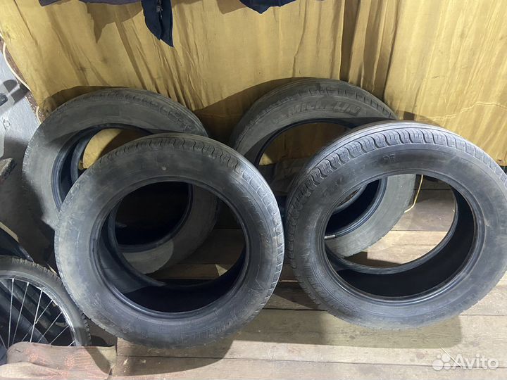 Michelin Latitude Tour HP 235/55 R17