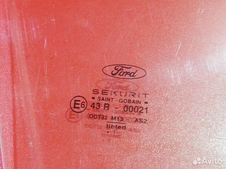 Стекло двери переднее правое Ford Mondeo B4Y cjba