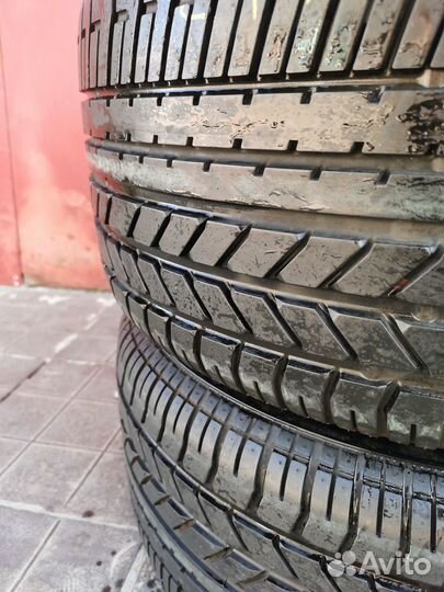 Pirelli P Zero Asimmetrico 275/40 R18 99Y