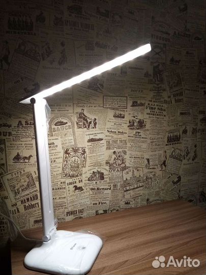 Светодиодный светильник настольный