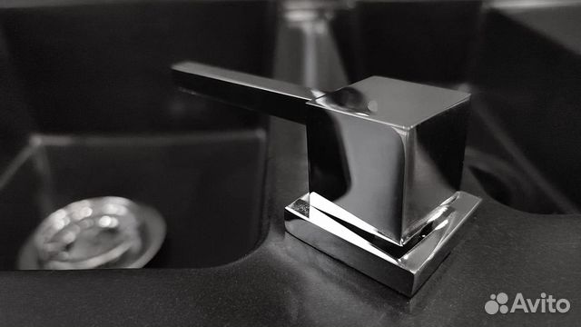 Дозатор для жидкого мыла mexen квадратный, хром