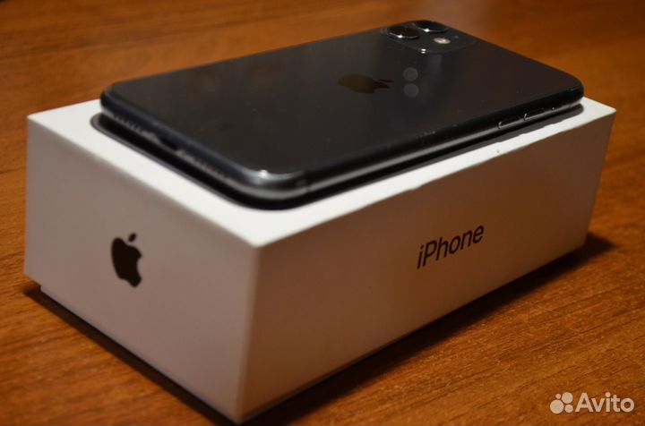 iPhone 11, 64 ГБ