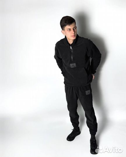Мужской спортивный костюм на флисе