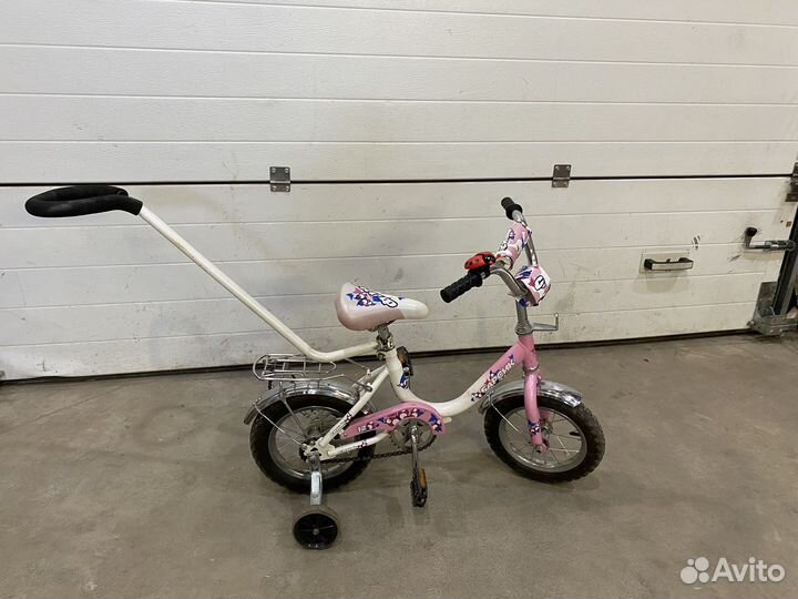 Детский велосипед четырехколесный 12 с ручкой
