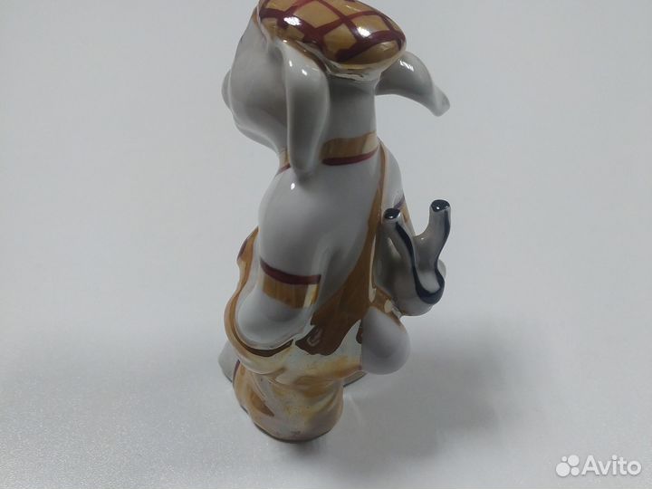 Статуэтка. Заяц хулиган