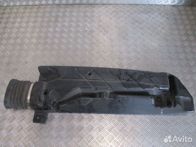 Воздуховод isuzu 898061757