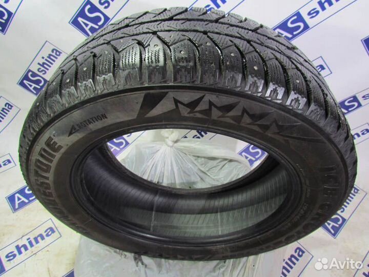 Bridgestone Ice Cruiser 7000 215/60 R17 96R