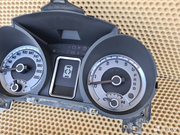 Панель приборов Mitsubishi Pajero 4