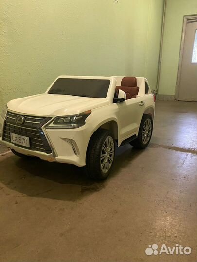 Детский электромобиль