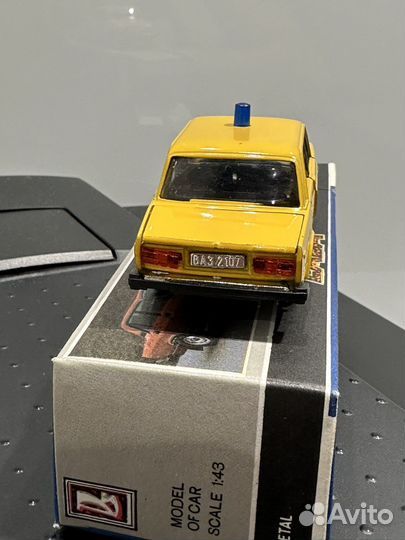 Модель автомобиля ваз 2107 гаи желтая