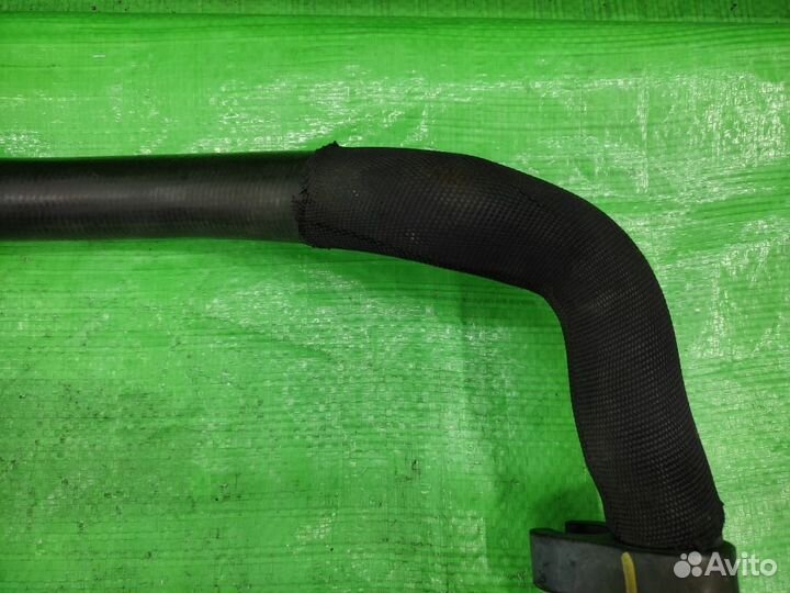 Патрубок радиатора нижний 2.0 VW Tiguan 2007-2016