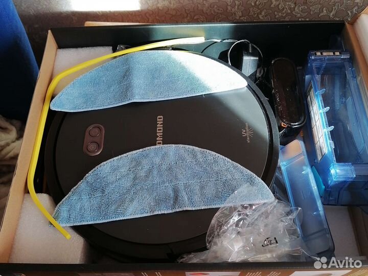 Робот пылесос redmond rv r650s