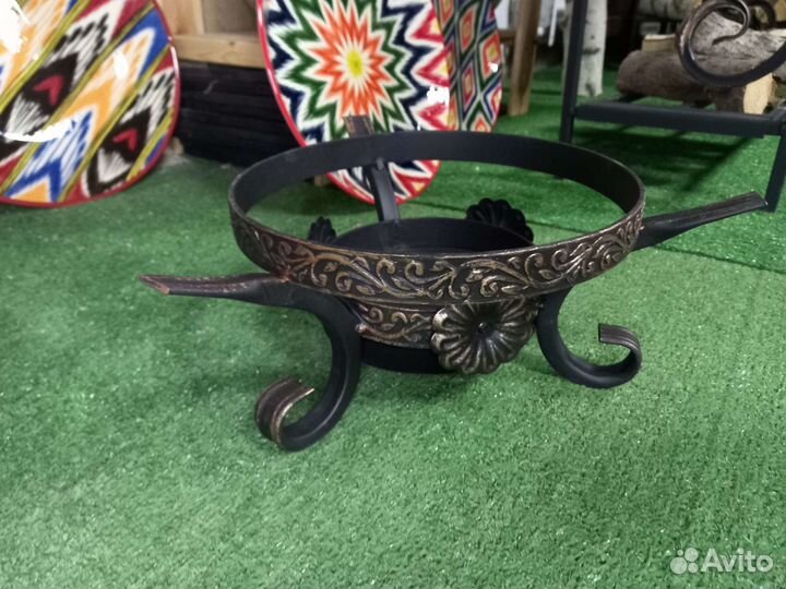 Подставка под садж (казан) кованая
