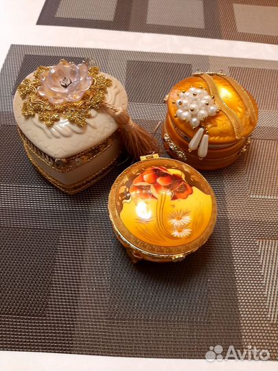 Шкатулки для украшений