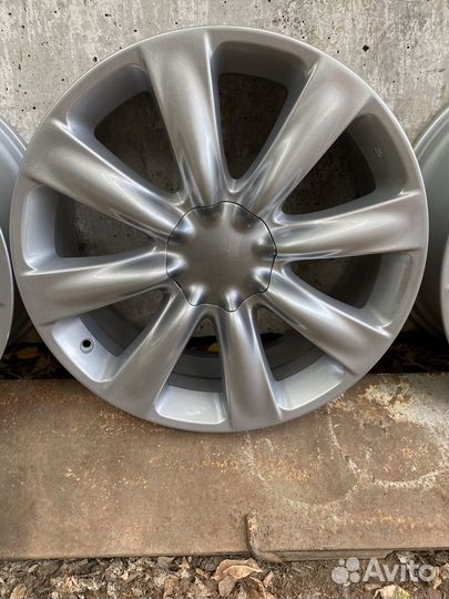 Диски Инфинити оригинал R20 4 шт