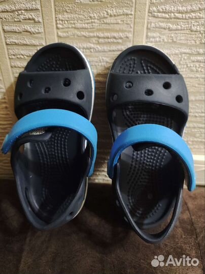Сандалии crocs c7