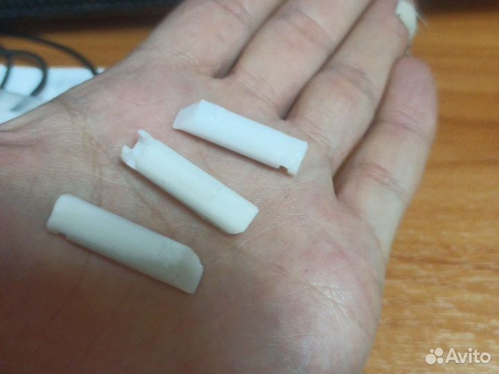 Язычок лючка бензобака Nissan Infinity