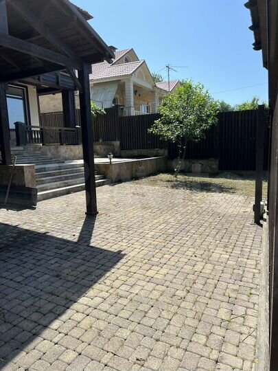 Дом 305 м² на участке 6,6 сот.