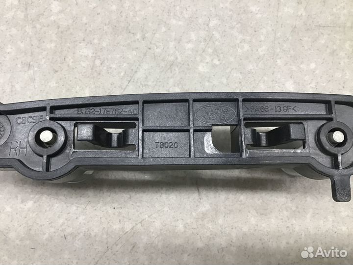 Кронштейн переднего бампера правый Land Rover Rang