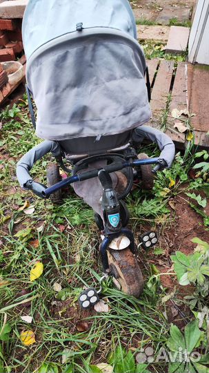 Трехколесный велосипед с ручкой