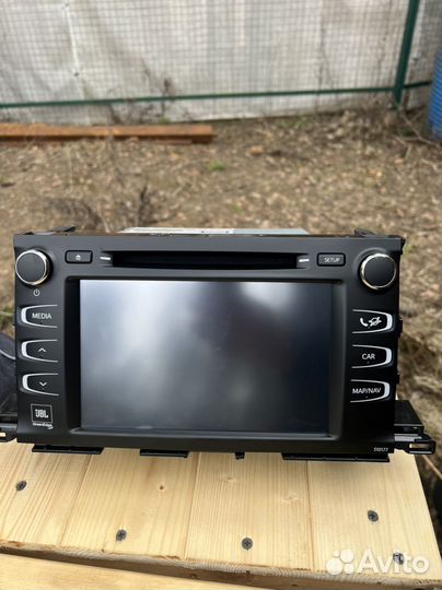 Штатное головное устройство Toyota Highlander