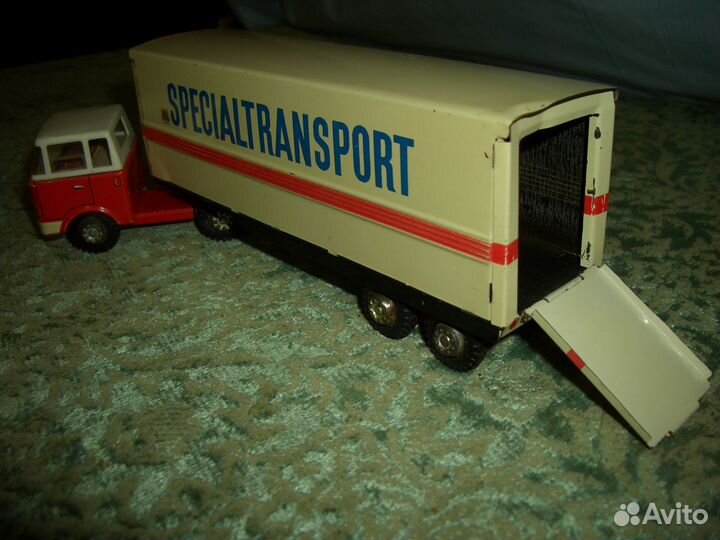 Машина грузовик с прицепом