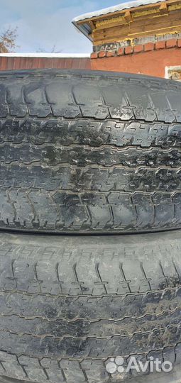 Bridgestone Dueler H/T 275/65 R17
