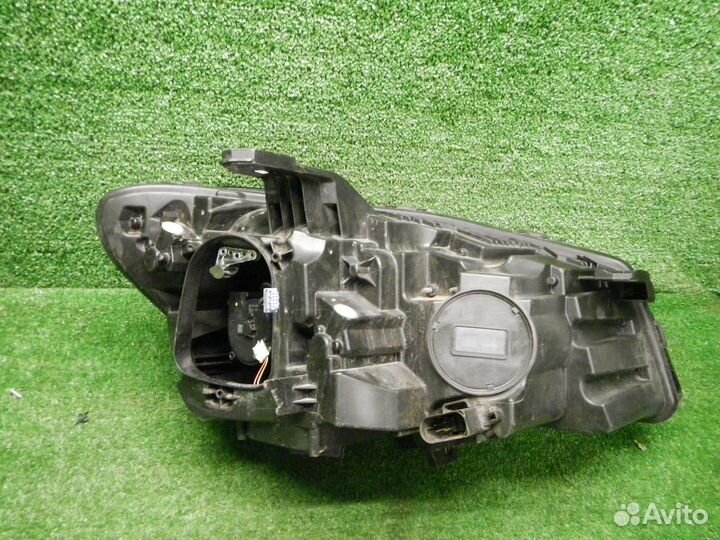 Фара левая Mercedes-Benz CLA-Class