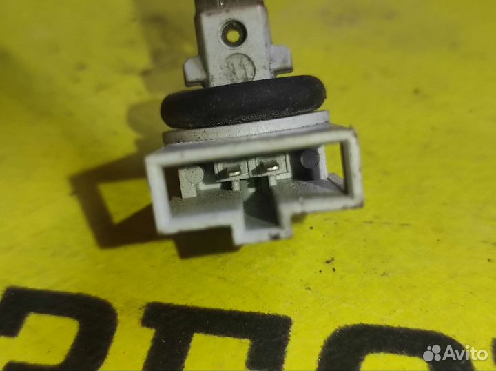 Датчик температуры воздуховода печки Mercedes-Benz