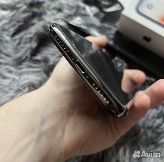 iPhone X, 64 ГБ