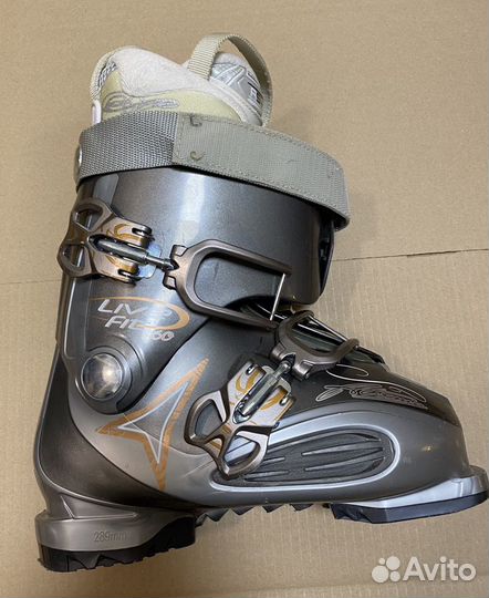 Горнолыжные ботинки