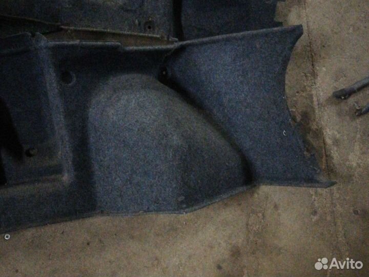 Обшивка багажника Mitsubishi Lancer 9