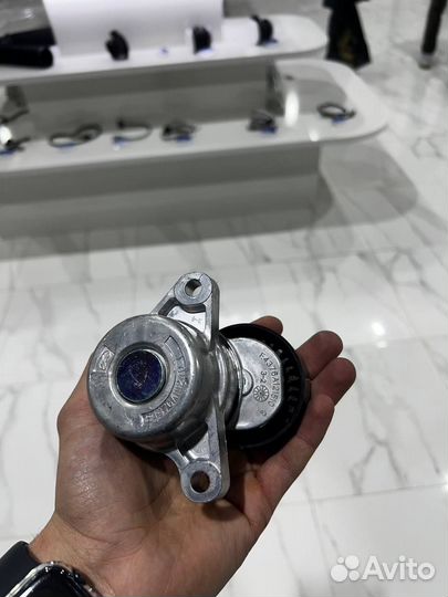 Натяжитель ремня Mercedes A2762000370