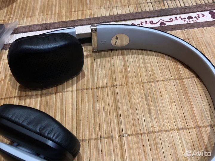 Беспроводные наушники