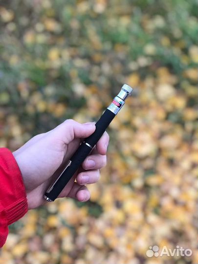 Лазерная указка в форме ручки, новая в чехле