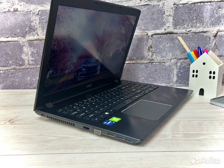 Стильный и легкий Acer на nvidia / SSD