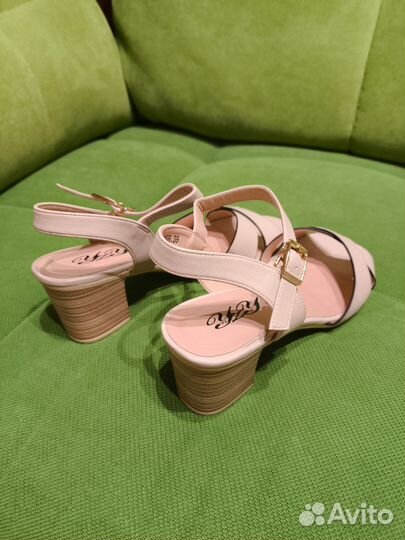 Босоножки женские 39 размер