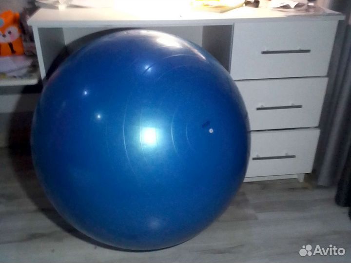 Гимнастический мяч