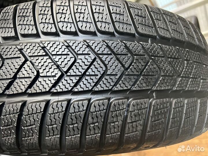 Pirelli Scorpion Winter 245/45 R19