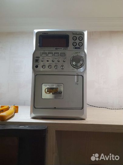 Музыкальный центр