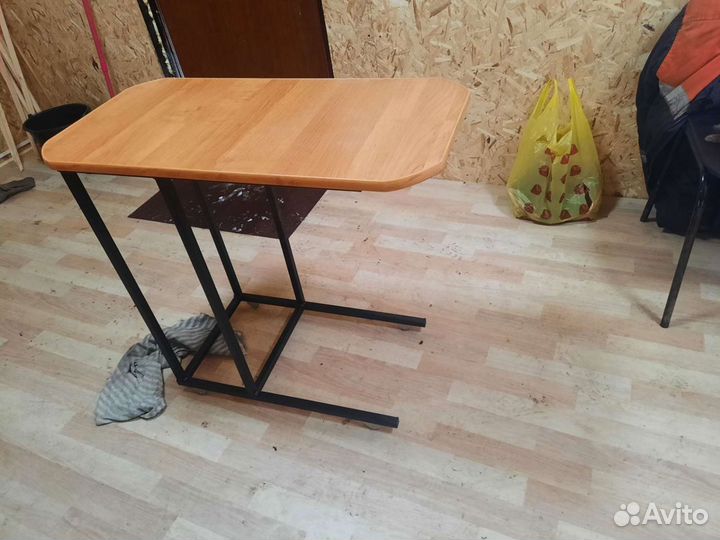 Столик в стиле лофт