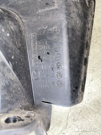 Дефлектор передний Mazda Axela BL BHE4501V1