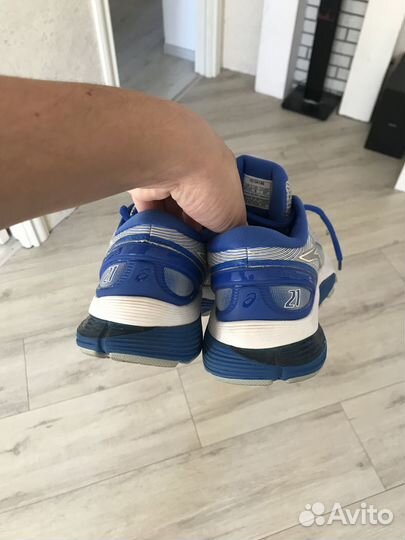 Профессиональные кроссовки для бега