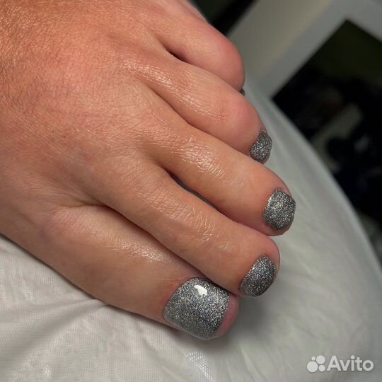 Маникюр и педикюр