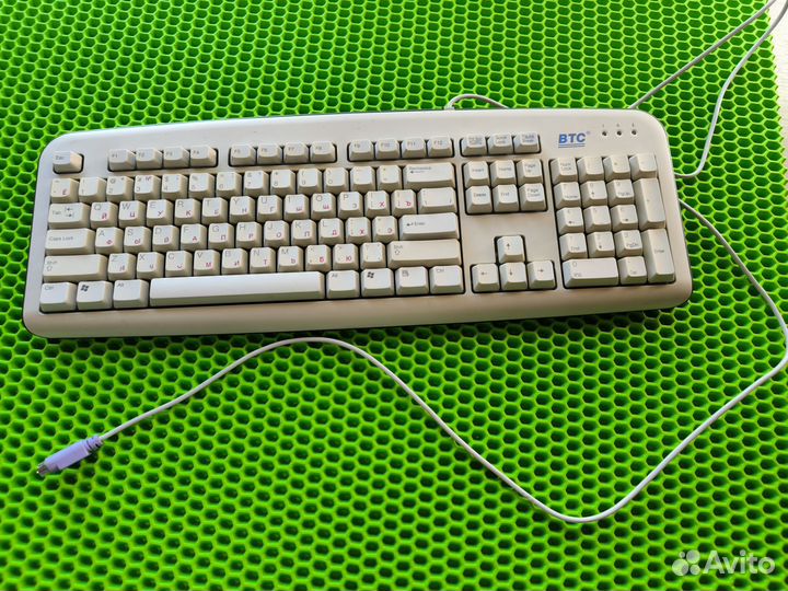 Клавиатура проводная BTC (почти ретро)разъём ps/2