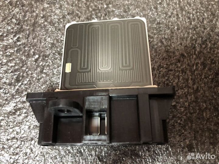 Резистор вентилятора отопления Nissan