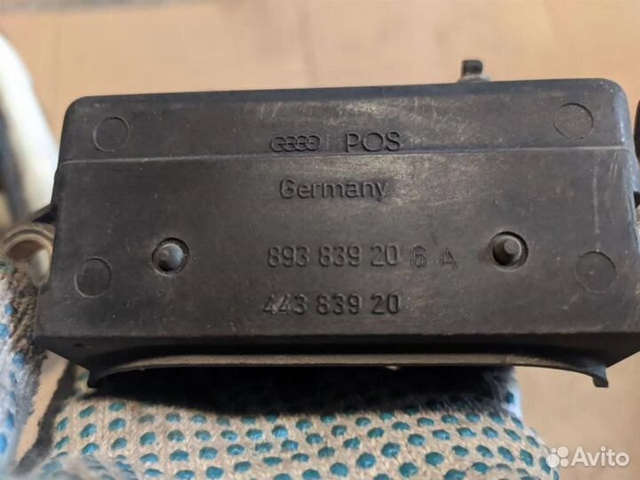 Ручка двери задней наружная левая audi 80/90 B3