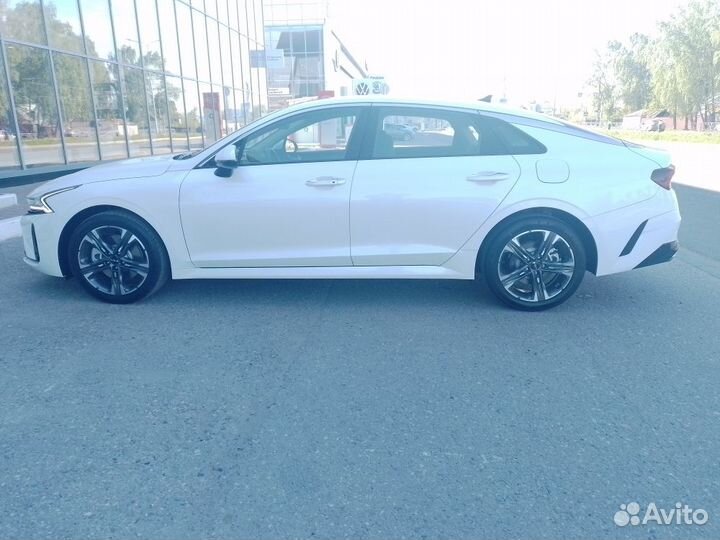 Kia K5 1.6 AT, 2022