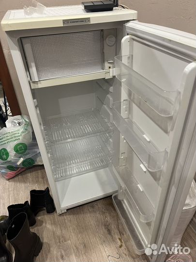 Холодильник бу маленький