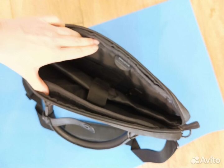 Сумка для маленького ноутбука